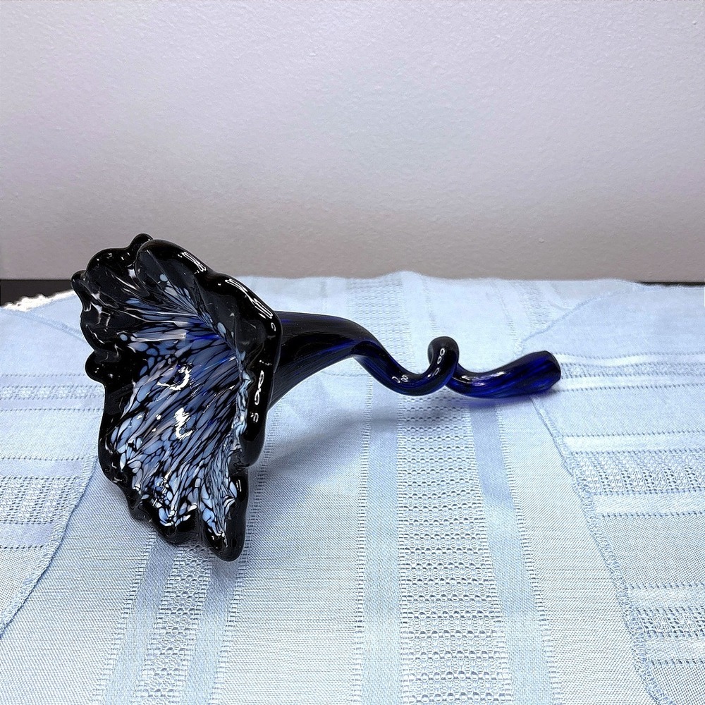 Murano Style Hand Blown Glass Jack in the Pulpit Flower Figurine Cobalt Blue